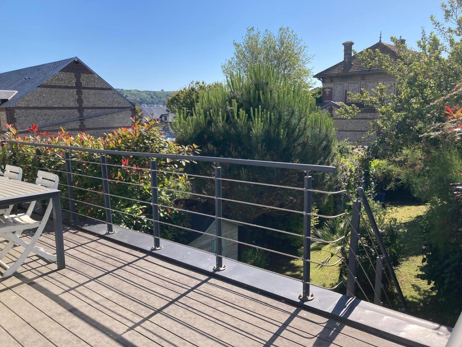 Maison Avec Grand Jardin Et Terrasse Dans Quartier De La Benedictine Fécamp Exterior foto